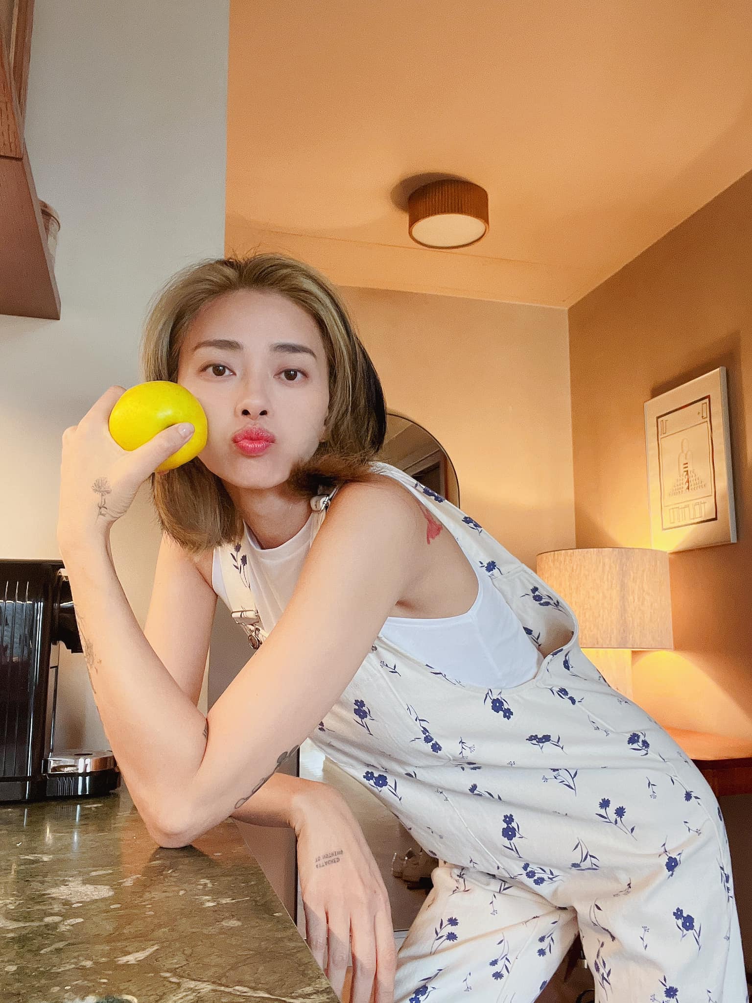 Hôm qua sao làm gì (27/5): - Ảnh 1