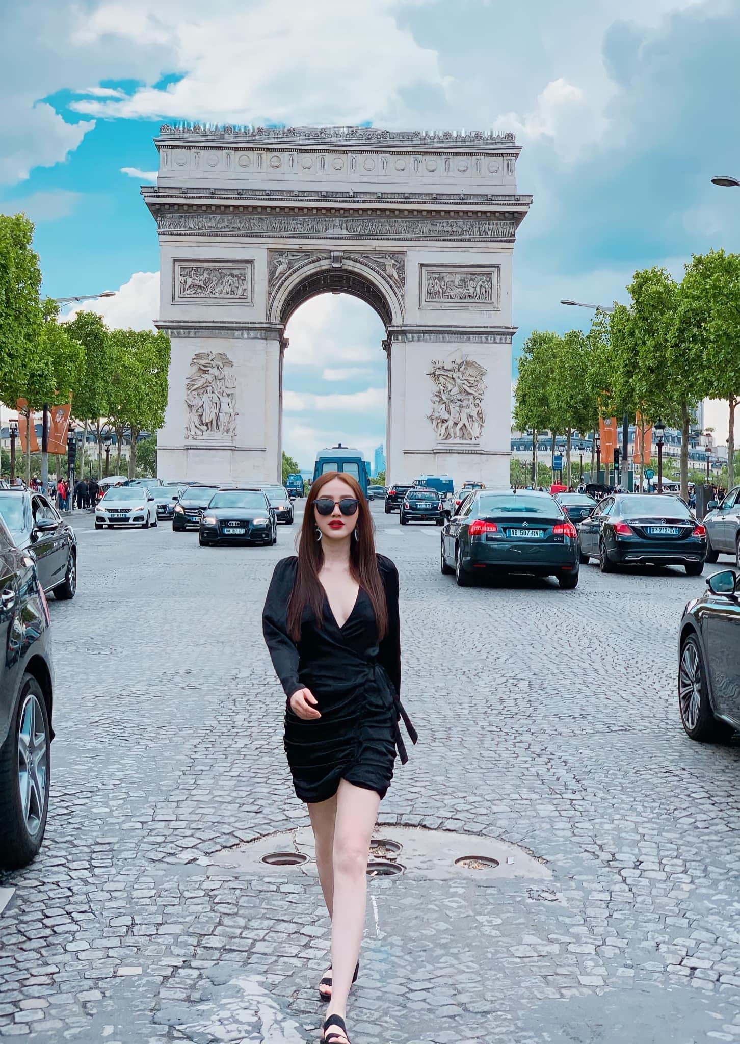 Hôm qua sao làm gì (27/5): - Ảnh 2