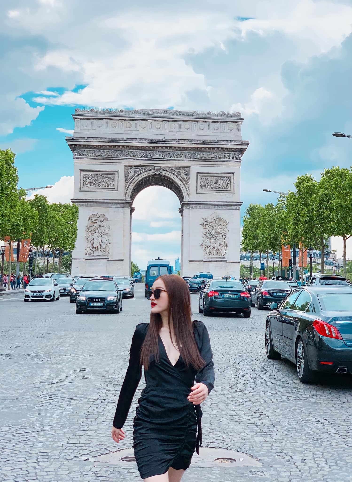 Hôm qua sao làm gì (27/5): - Ảnh 3