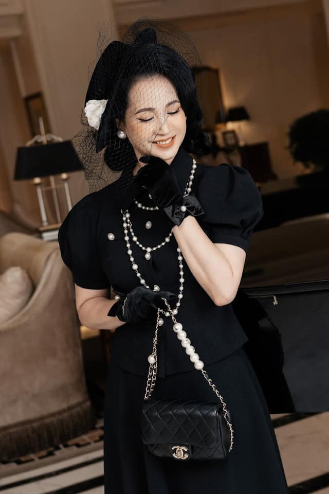 Thoát vai mẹ chồng ghê gớm trong 