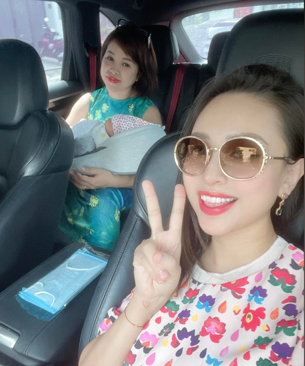 Hôm qua sao làm gì (28/5): - Ảnh 12