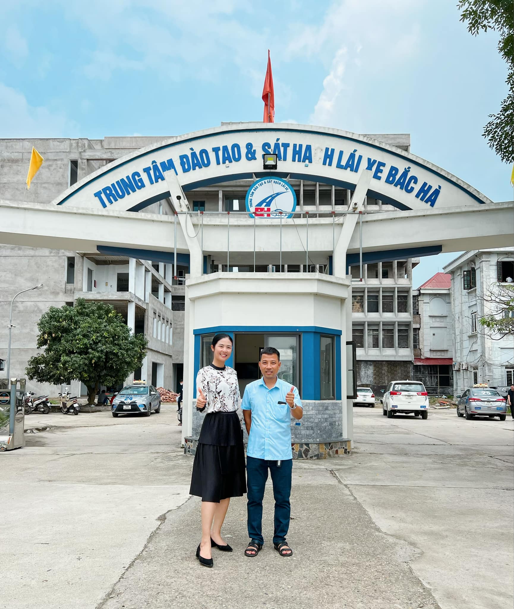 Hôm qua sao làm gì (30/5): - Ảnh 4