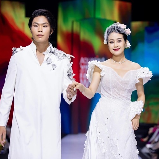 Hôm qua sao làm gì (30/5): - Ảnh 5