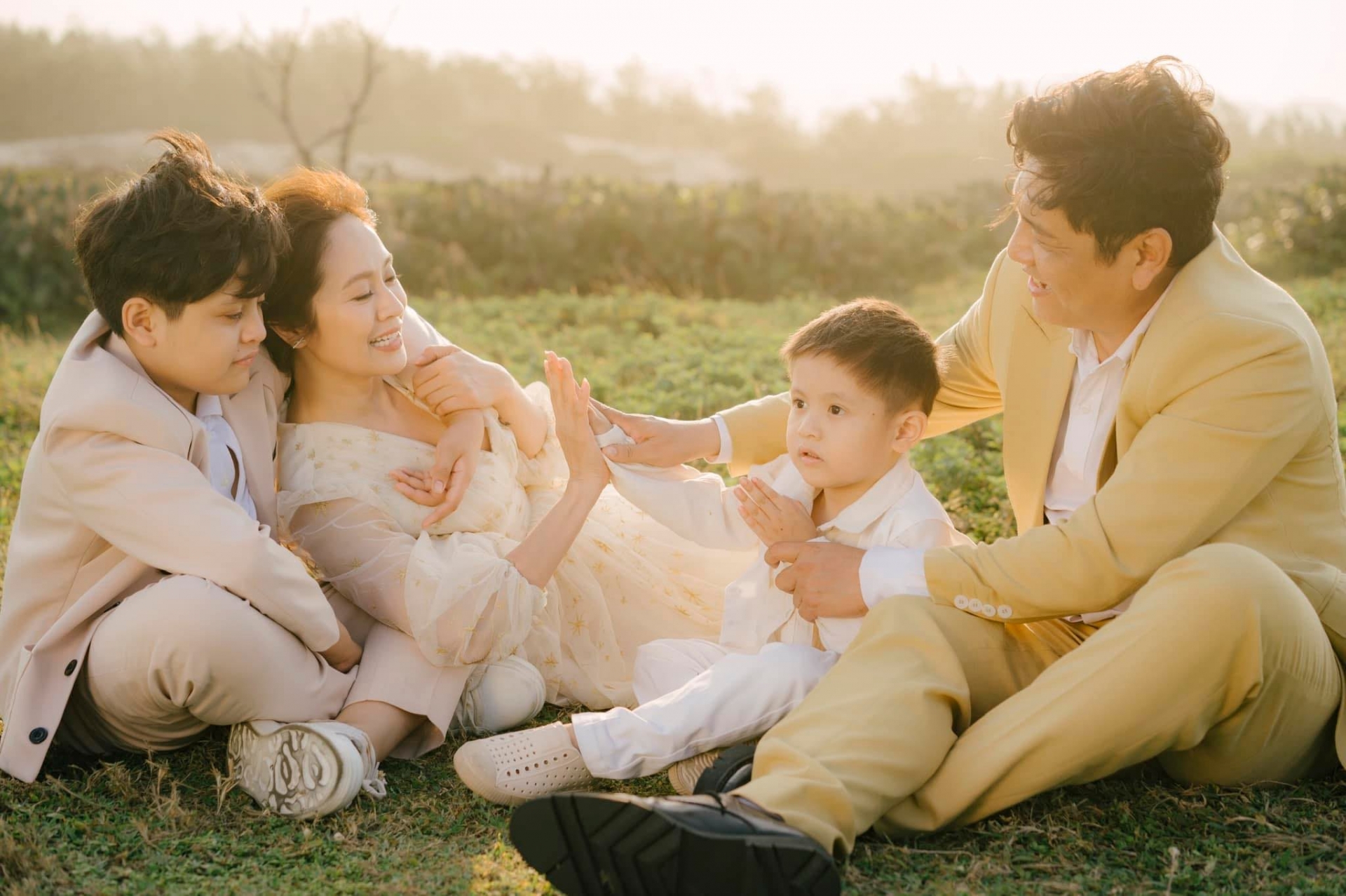 Đức Thịnh mắmg vợ: 