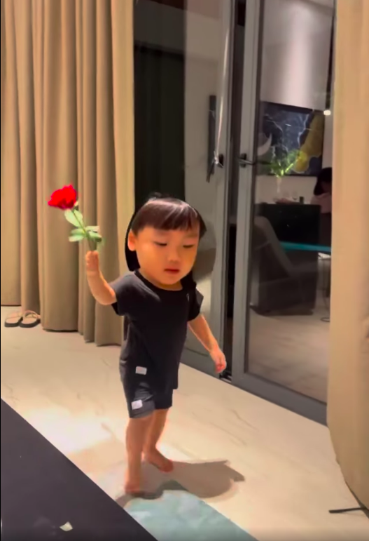 Hòa Minzy bày cách cho mẹ bỉm sữa khi con bướng bỉnh, tái phạm việc sai - Ảnh 7