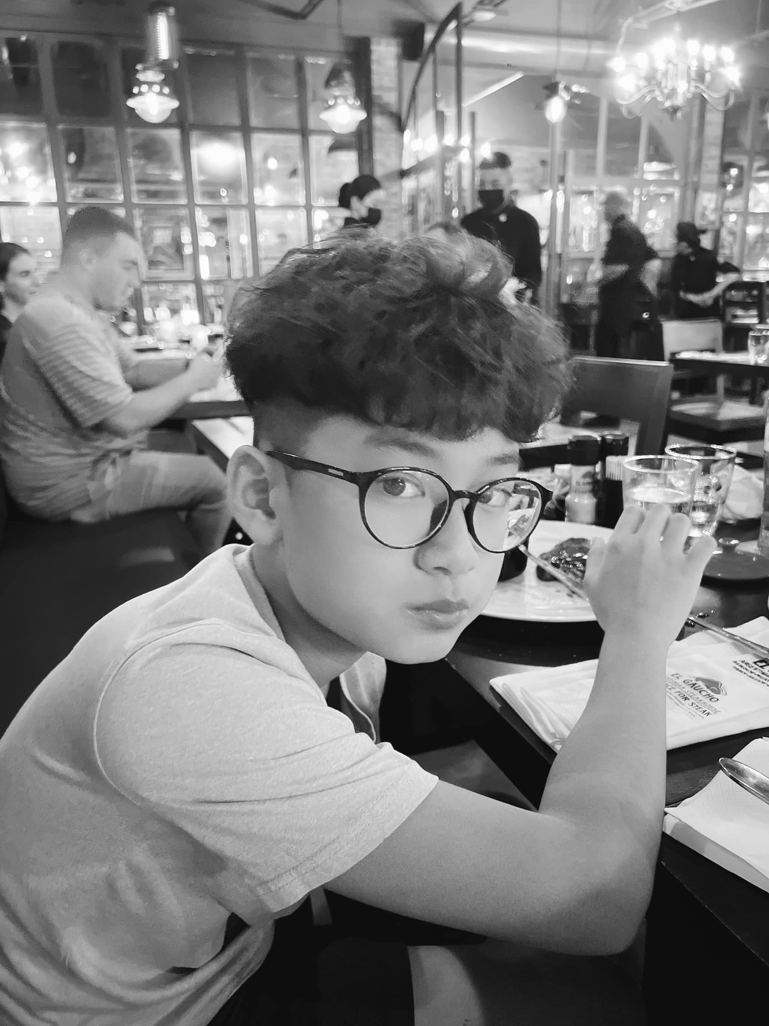 Hôm qua sao làm gì (1/6): - Ảnh 12