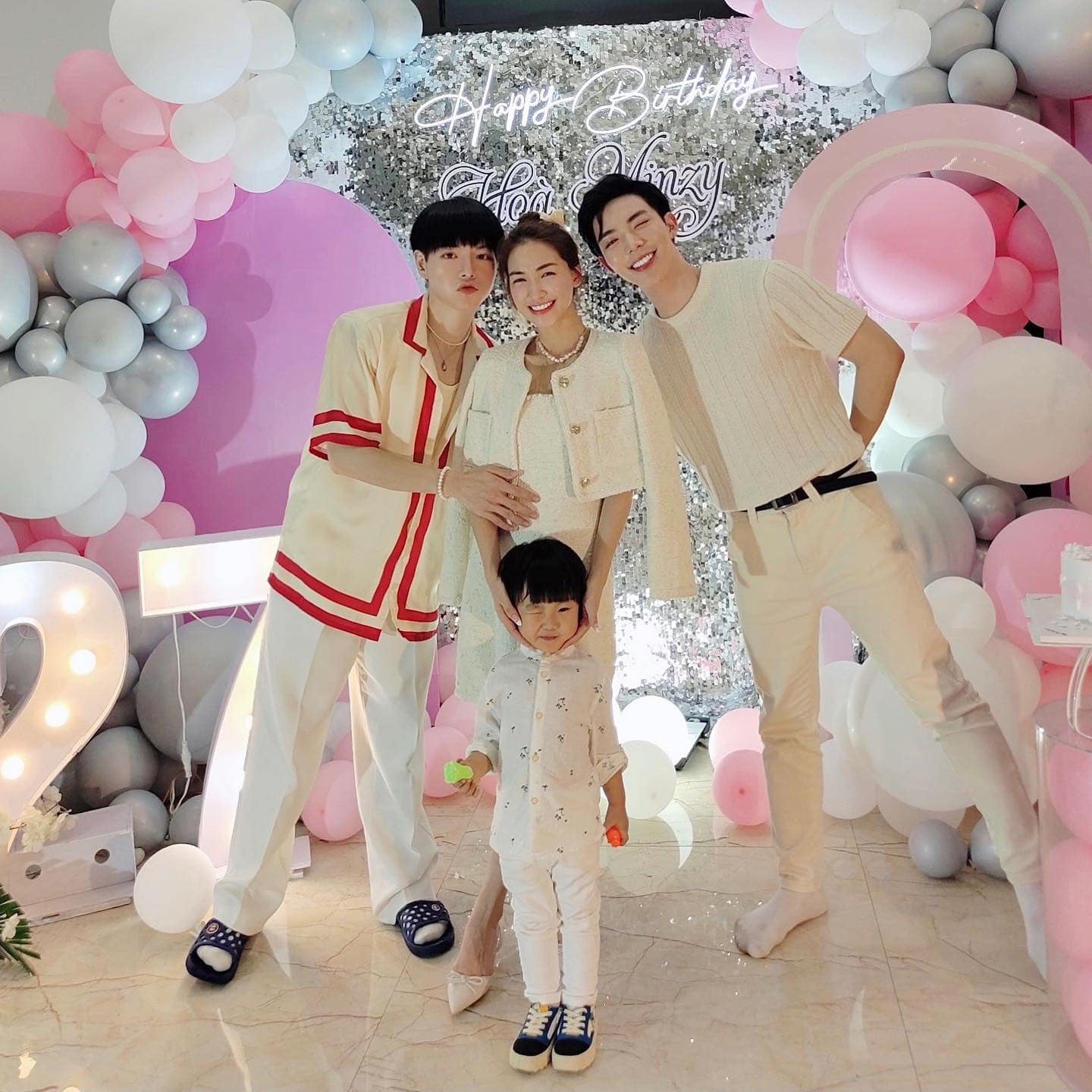 Hôm qua sao làm gì (1/6): - Ảnh 9