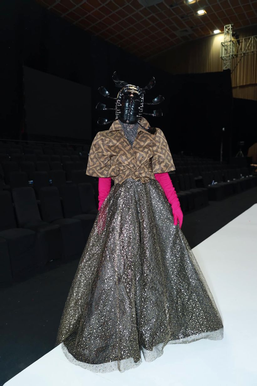 Phạm Thoại là ai? 