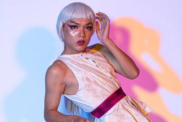 Phạm Thoại là ai? 