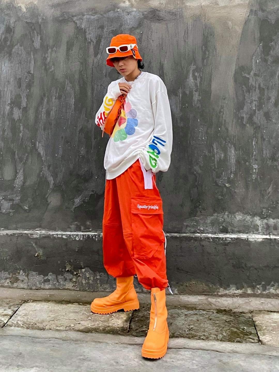 Phạm Thoại là ai? 