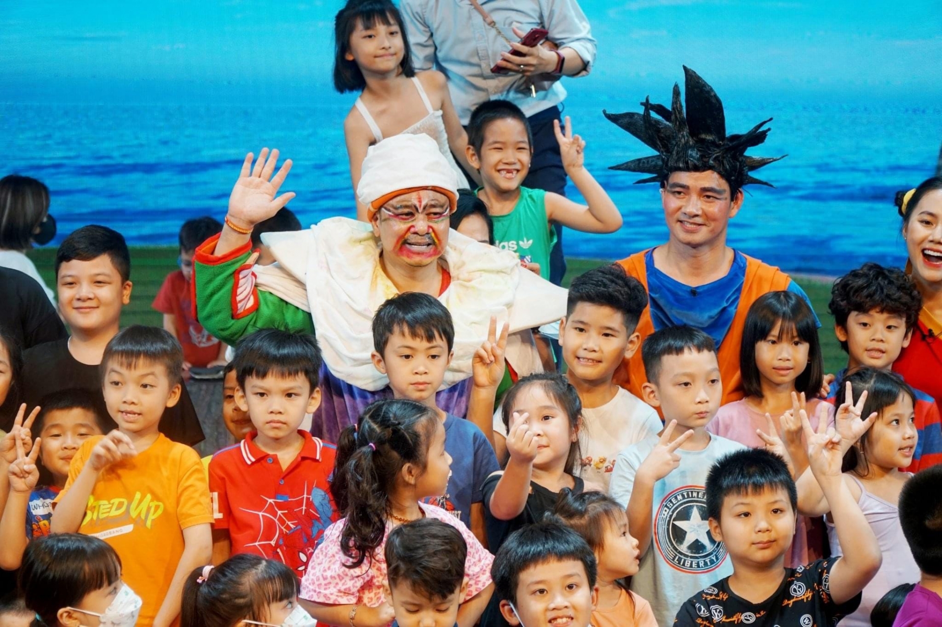 Đi diễn vất vả, NSƯT Xuân Bắc vui mừng vì được ăn cơm canh nguội vợ nấu - Ảnh 4