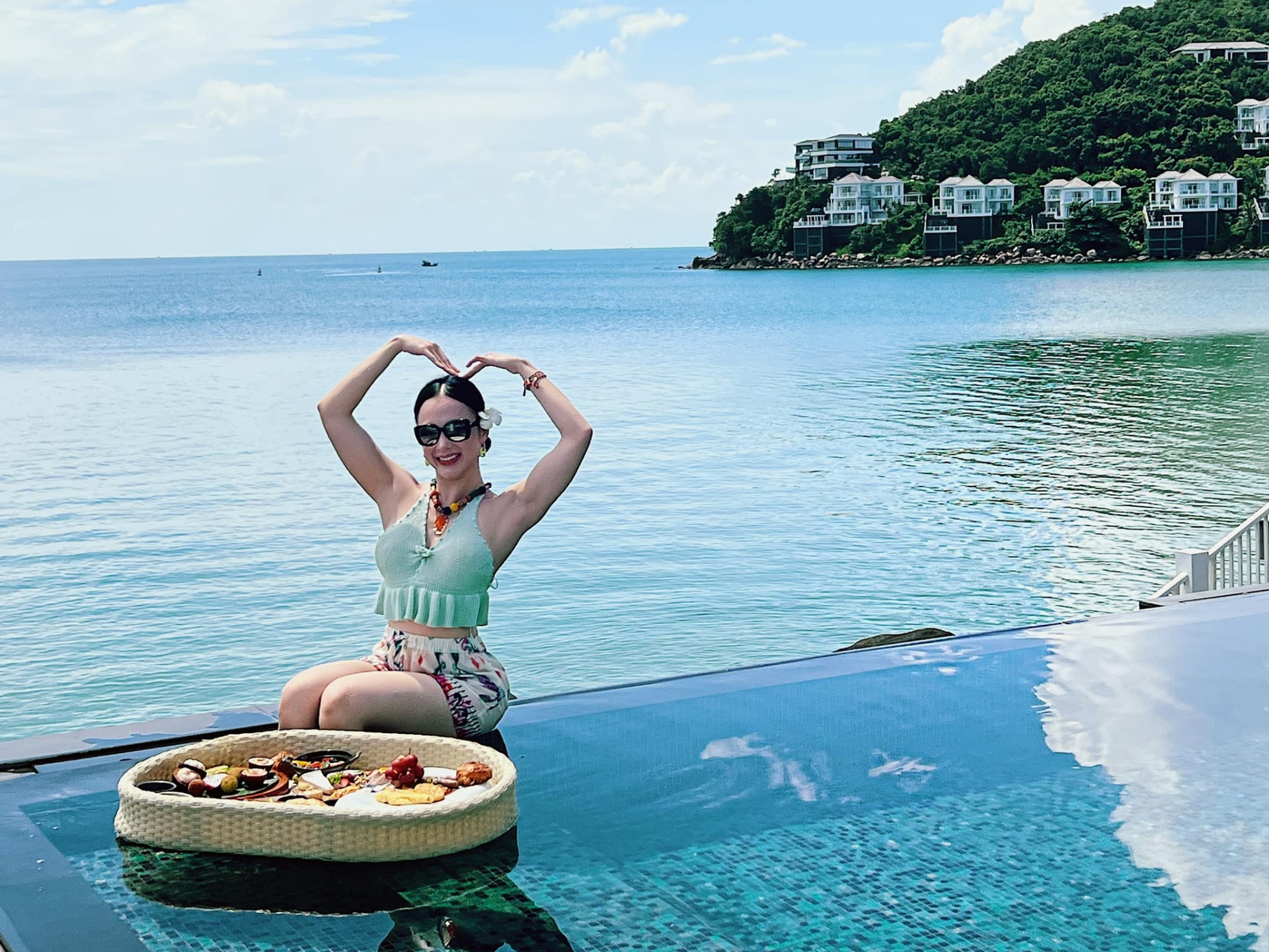 Hôm qua sao làm gì (3/6) - Ảnh 2