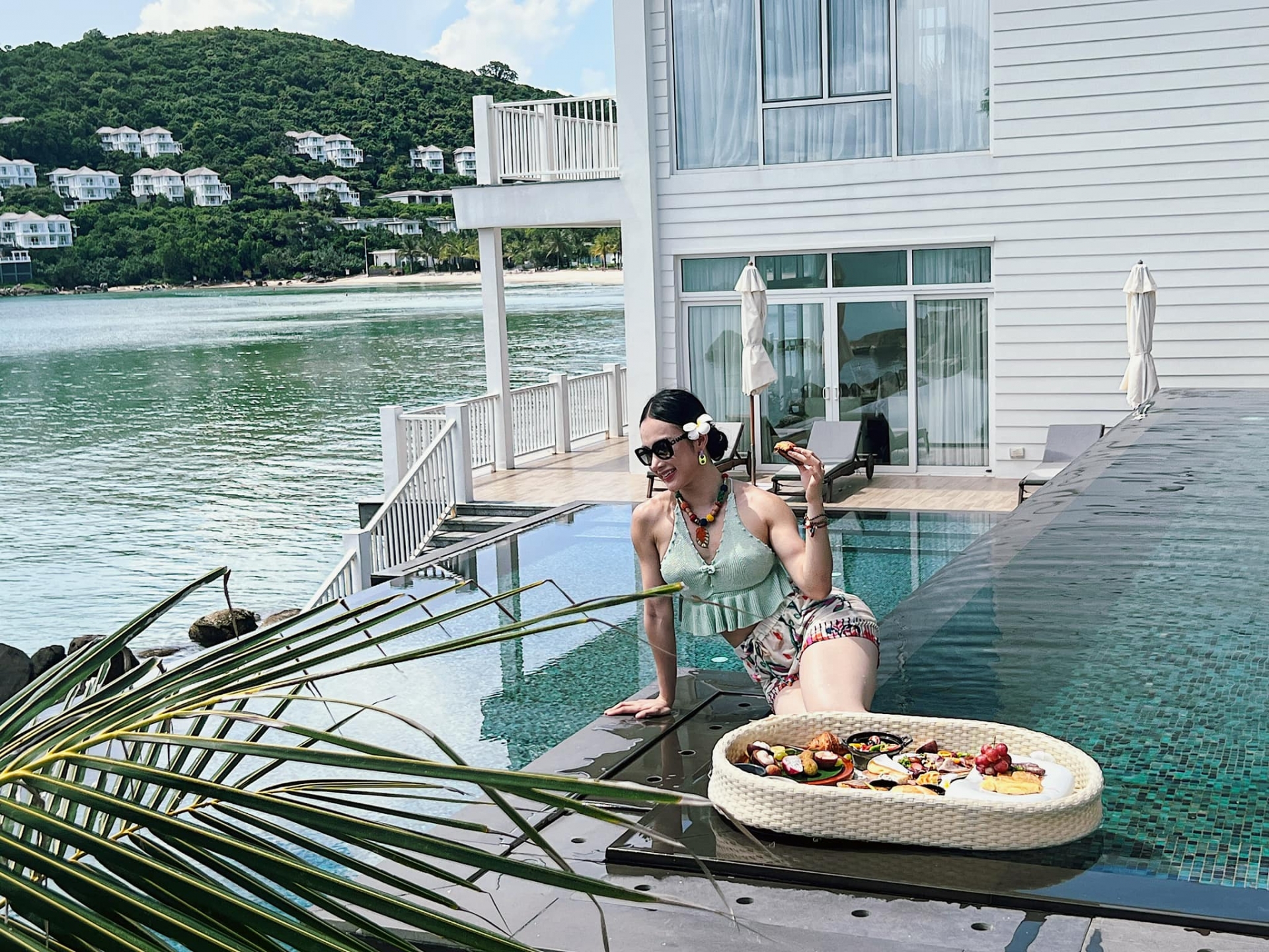 Hôm qua sao làm gì (3/6) - Ảnh 4