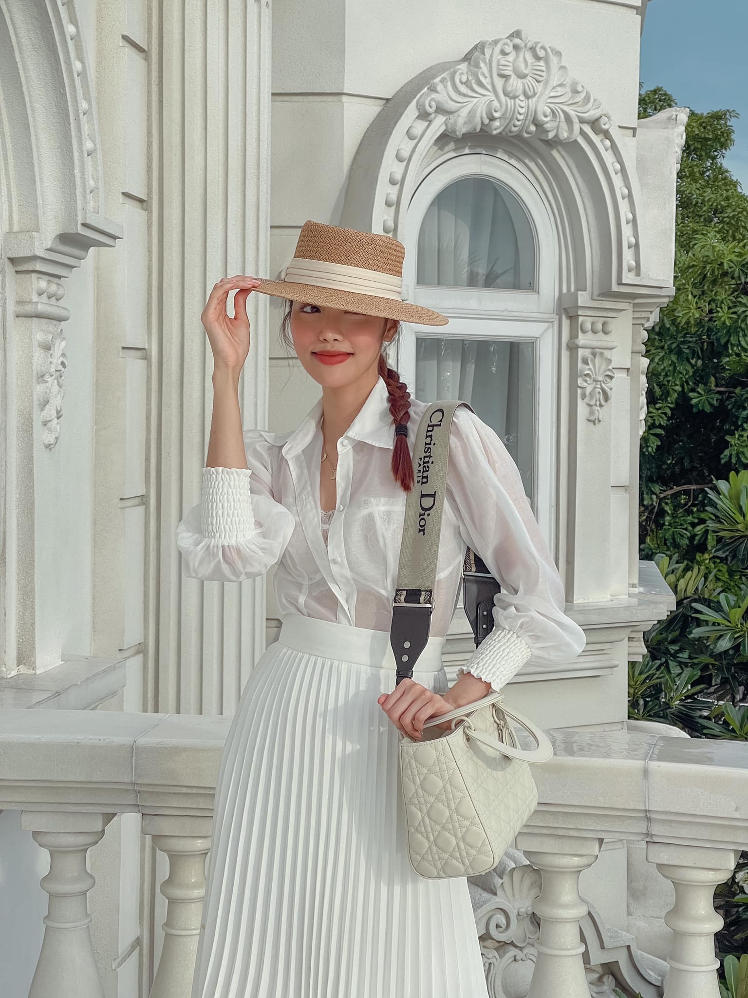 Hôm qua sao làm gì (4/6): Jun Vũ tung bộ ảnh nội y mừng tuổi mới - Ảnh 18