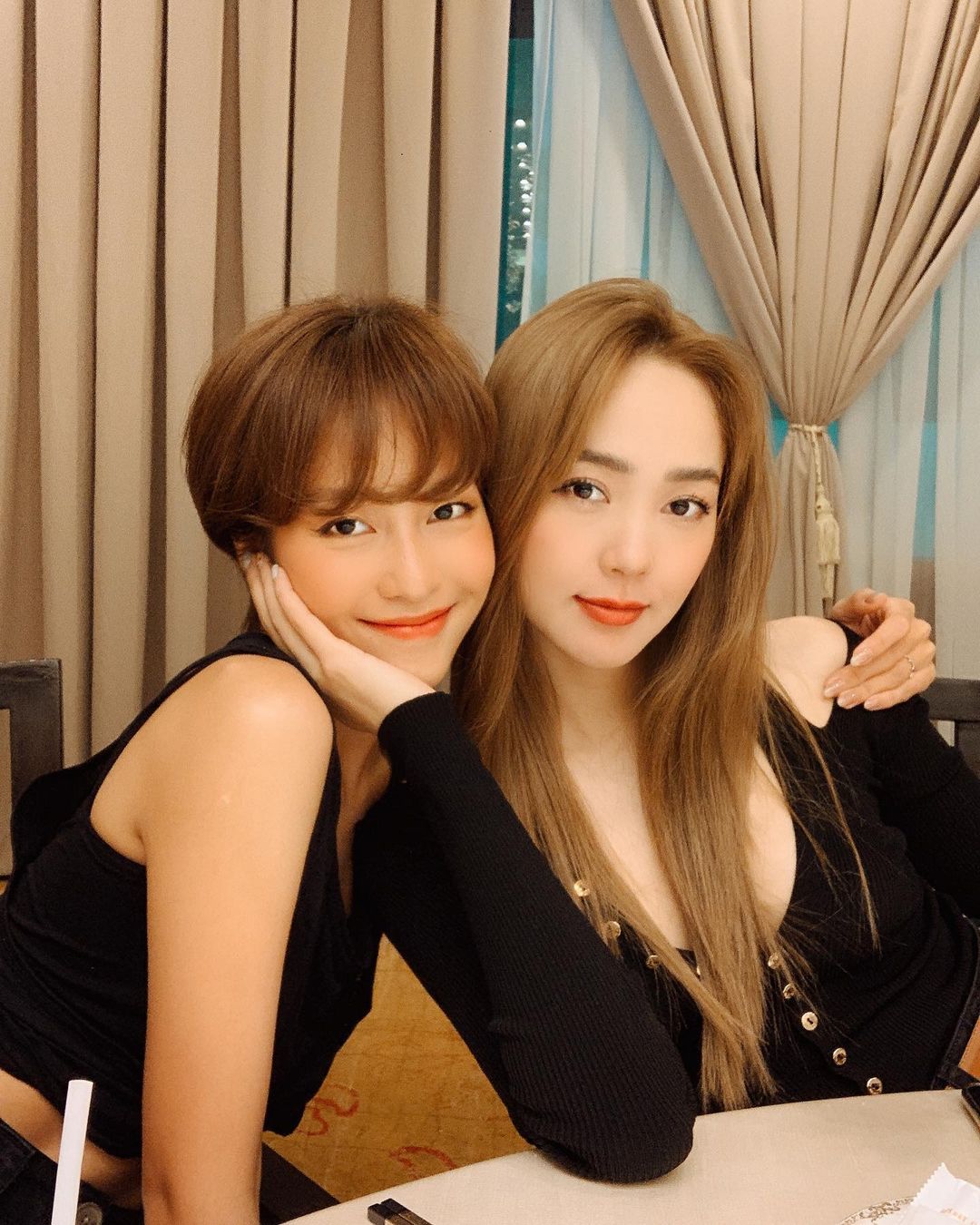 Hôm qua sao làm gì (4/6): Jun Vũ tung bộ ảnh nội y mừng tuổi mới - Ảnh 1