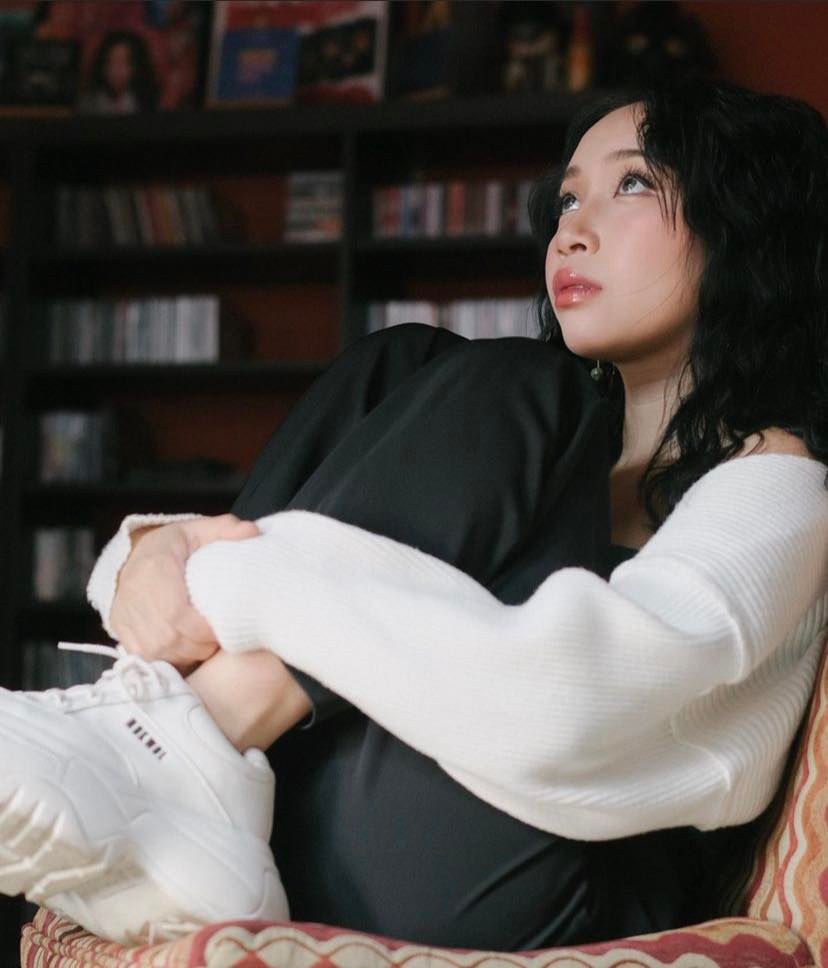 Con gái diva Mỹ Linh ra mắt MV hát nhạc Trịnh  - Ảnh 3