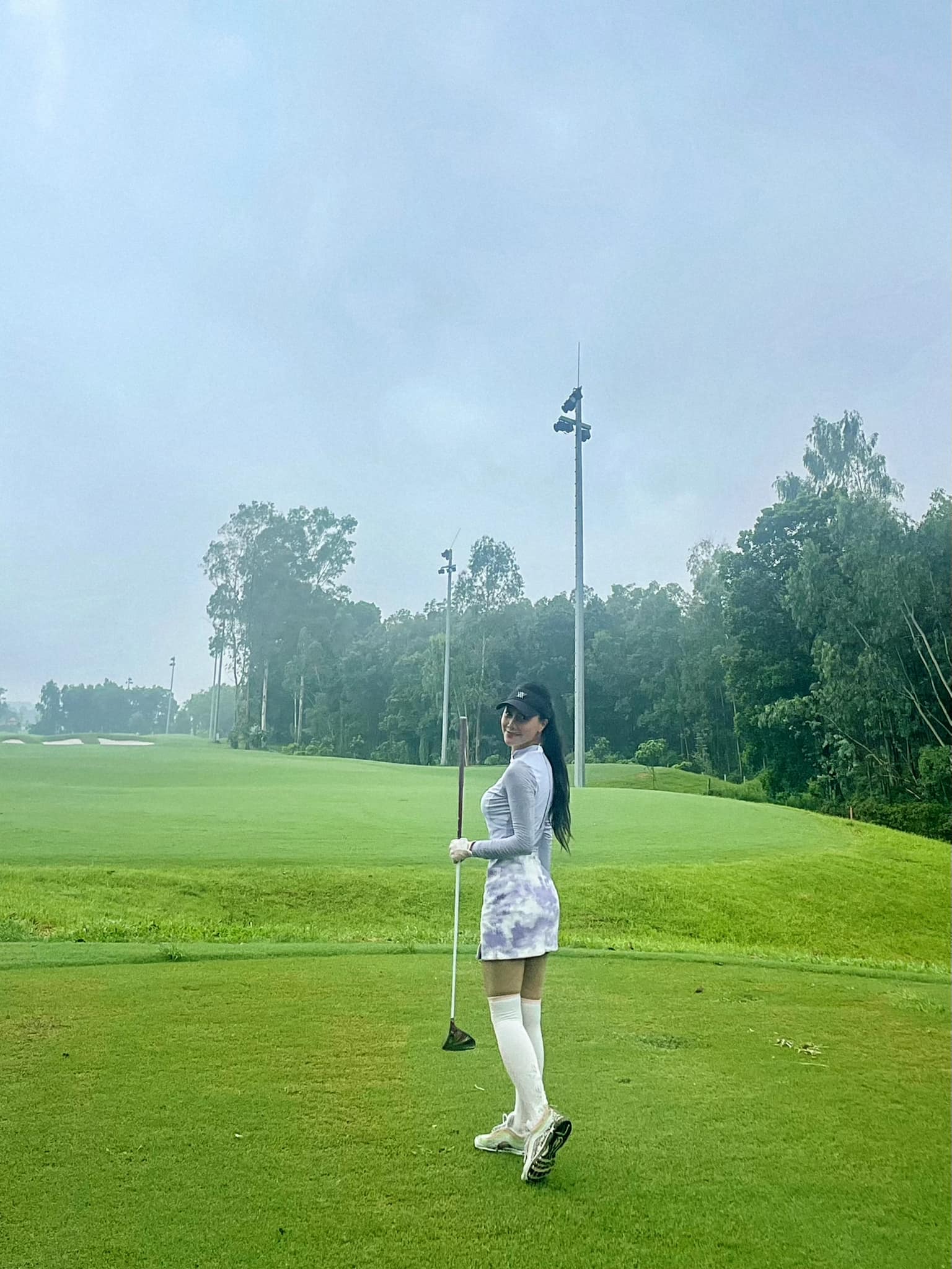 Hôm qua sao làm gì (7/6): - Ảnh 4