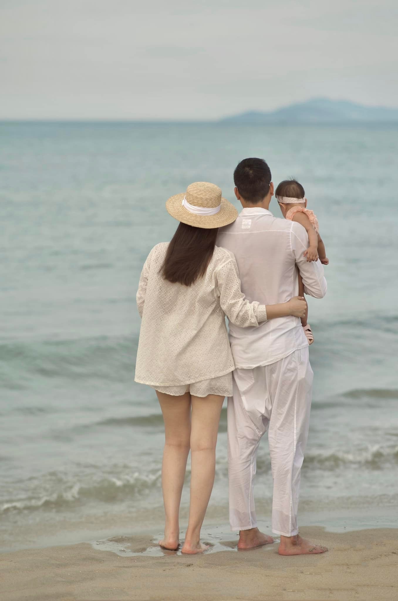 Phanh Lee mang bầu lần 2, tung loạt ảnh cực tình bên chồng đại gia - Ảnh 6