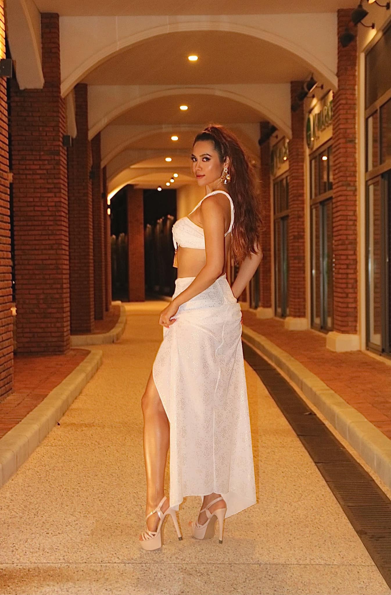 Khoe nhan sắc đẹp như nữ thần, Á hậu Hoàng My tiết lộ lần đầu đóng phim - Ảnh 7