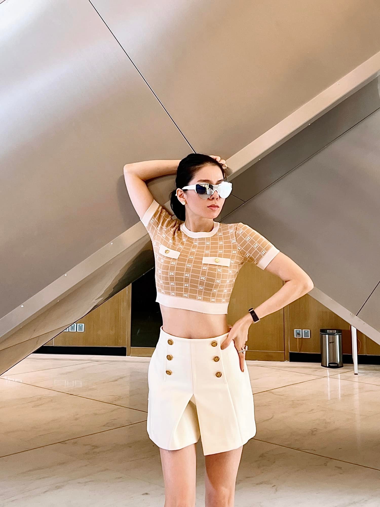 Lệ Quyên bức xúc vì bị coi thường khi mua đồ hiệu ở Pháp, khẳng định 