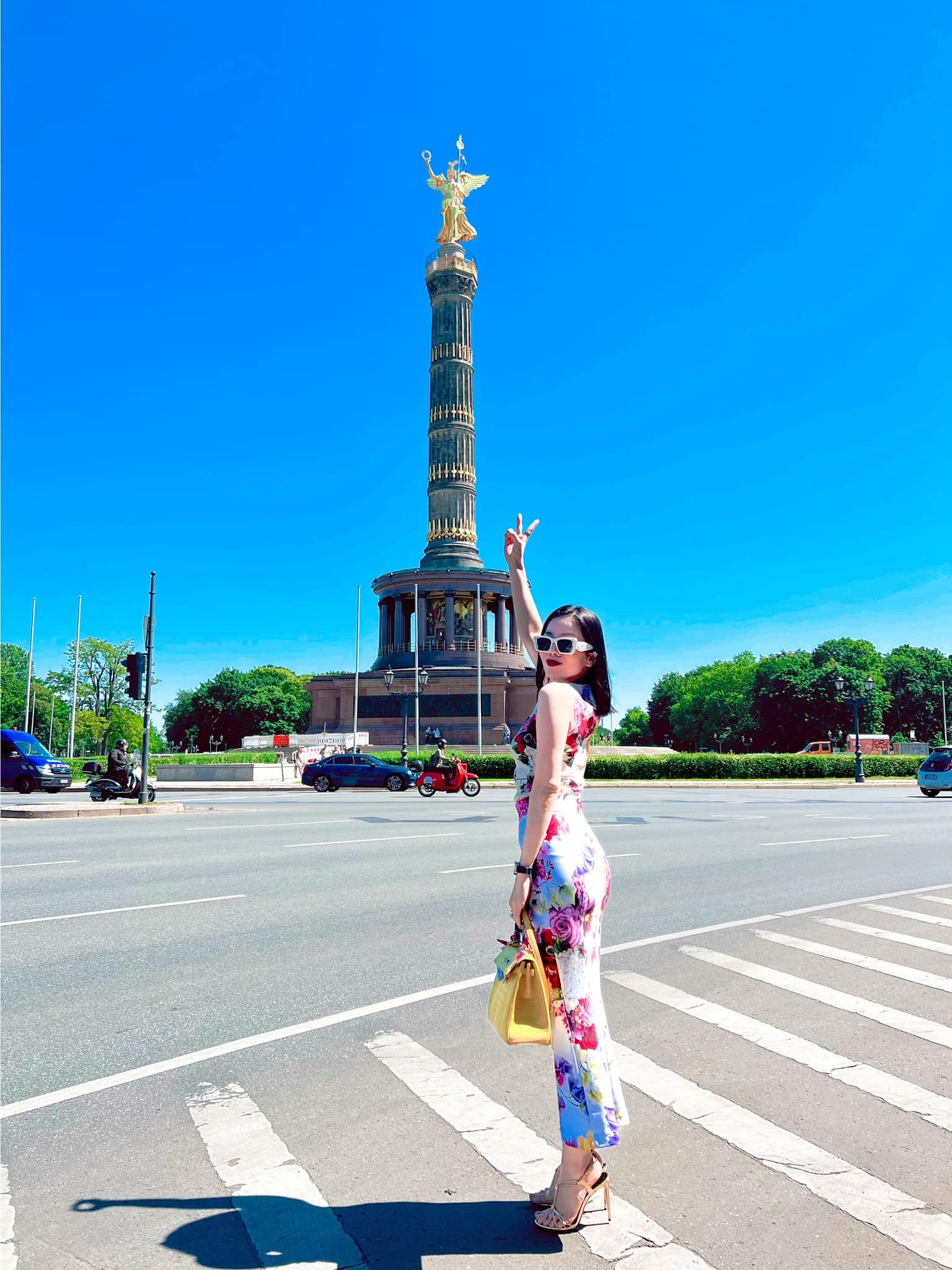 Lệ Quyên bức xúc vì bị coi thường khi mua đồ hiệu ở Pháp, khẳng định 