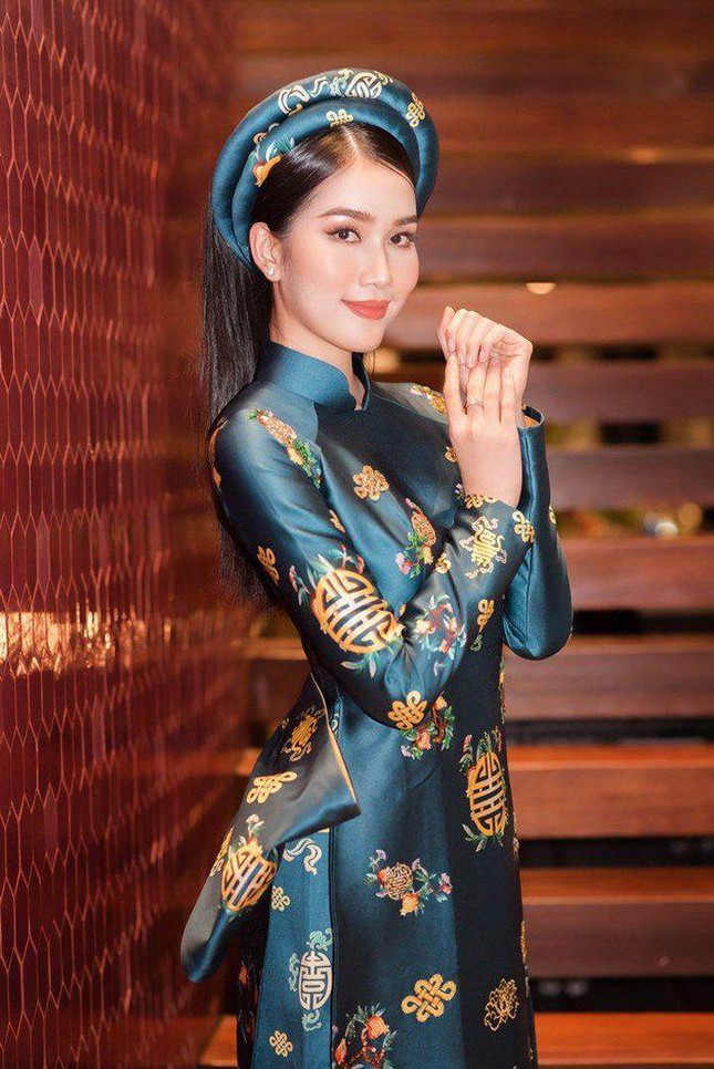 Á hậu Phương Anh diện áo dài trị giá gần nửa tỷ đồng, lấy cảm hứng Văn Miếu tới Hoa hậu Quốc tế 2022 - Ảnh 2