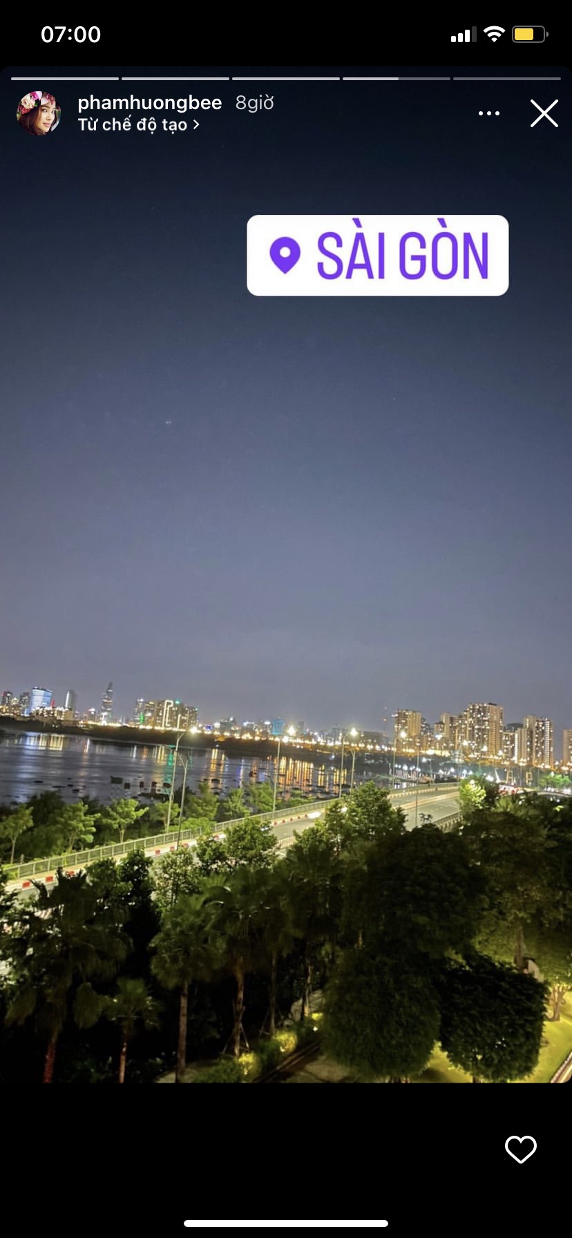 Hình ảnh hiếm hoi của Hoa hậu Phạm Hương tại TP.HCM sau khi trở về từ Mỹ - Ảnh 4