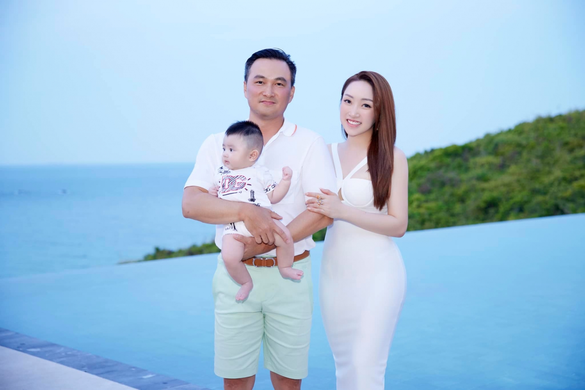 Chi Bảo tổ chức tiệc sinh nhật lung linh, lãng mạn cho vợ kém 16 tuổi - Ảnh 15