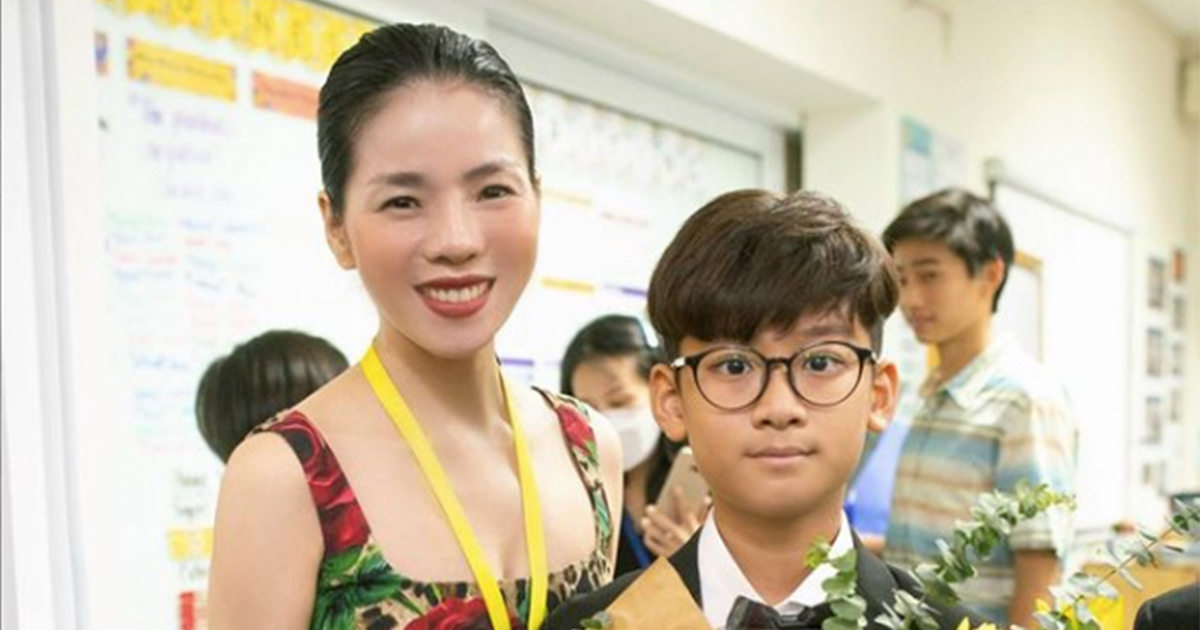 Con trai Lệ Quyên công khai bạn gái ngoại quốc ở tuổi 11