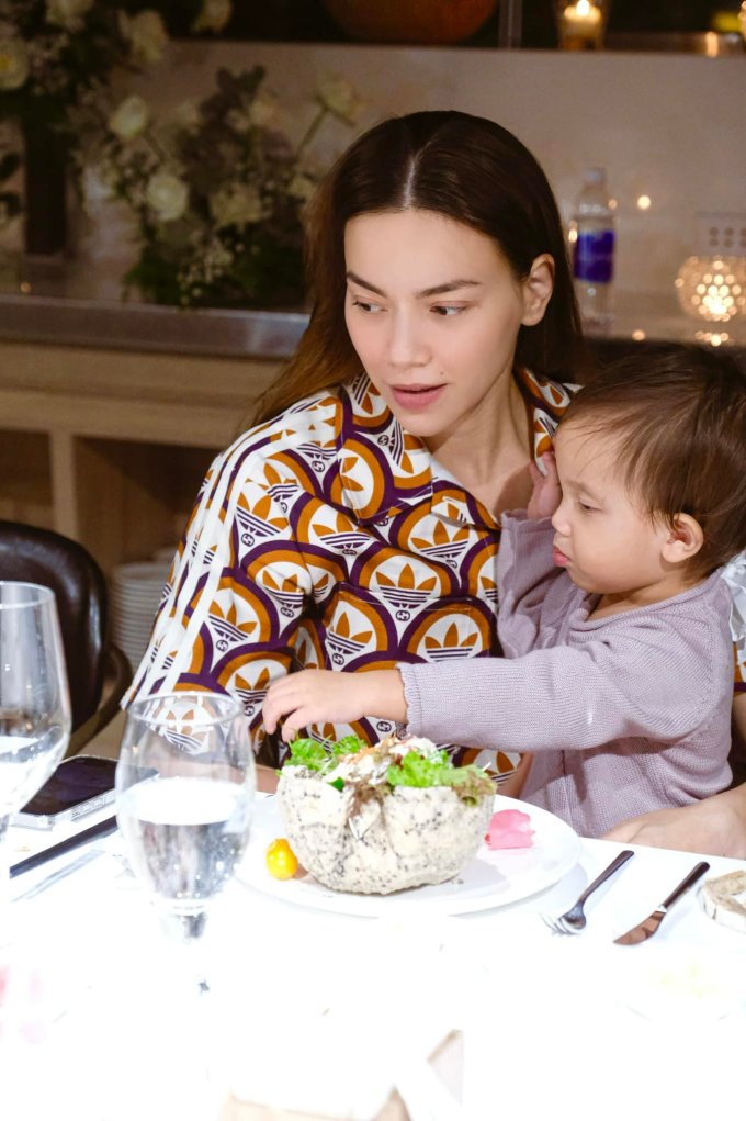 Đàm Thu Trang đụng hàng set đồ ngủ 50 triệu của Hà Hồ, kết quả ra sao? - Ảnh 2