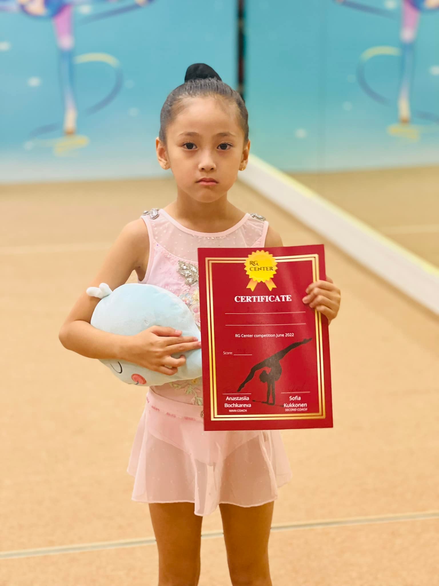 Hà Kiều Anh đưa con gái 7 tuổi đi học thể dục dụng cụ,  - Ảnh 7