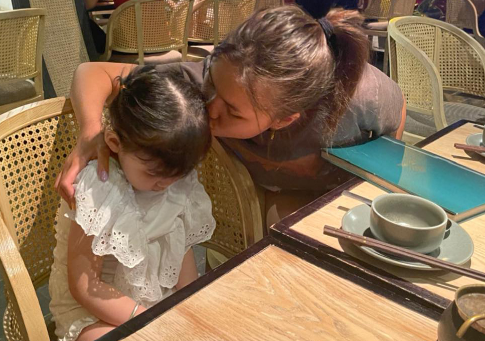 Phượng Chanel lần đầu tiết lộ khuôn mặt con gái cùng Quách Ngọc Ngoan - Ảnh 3