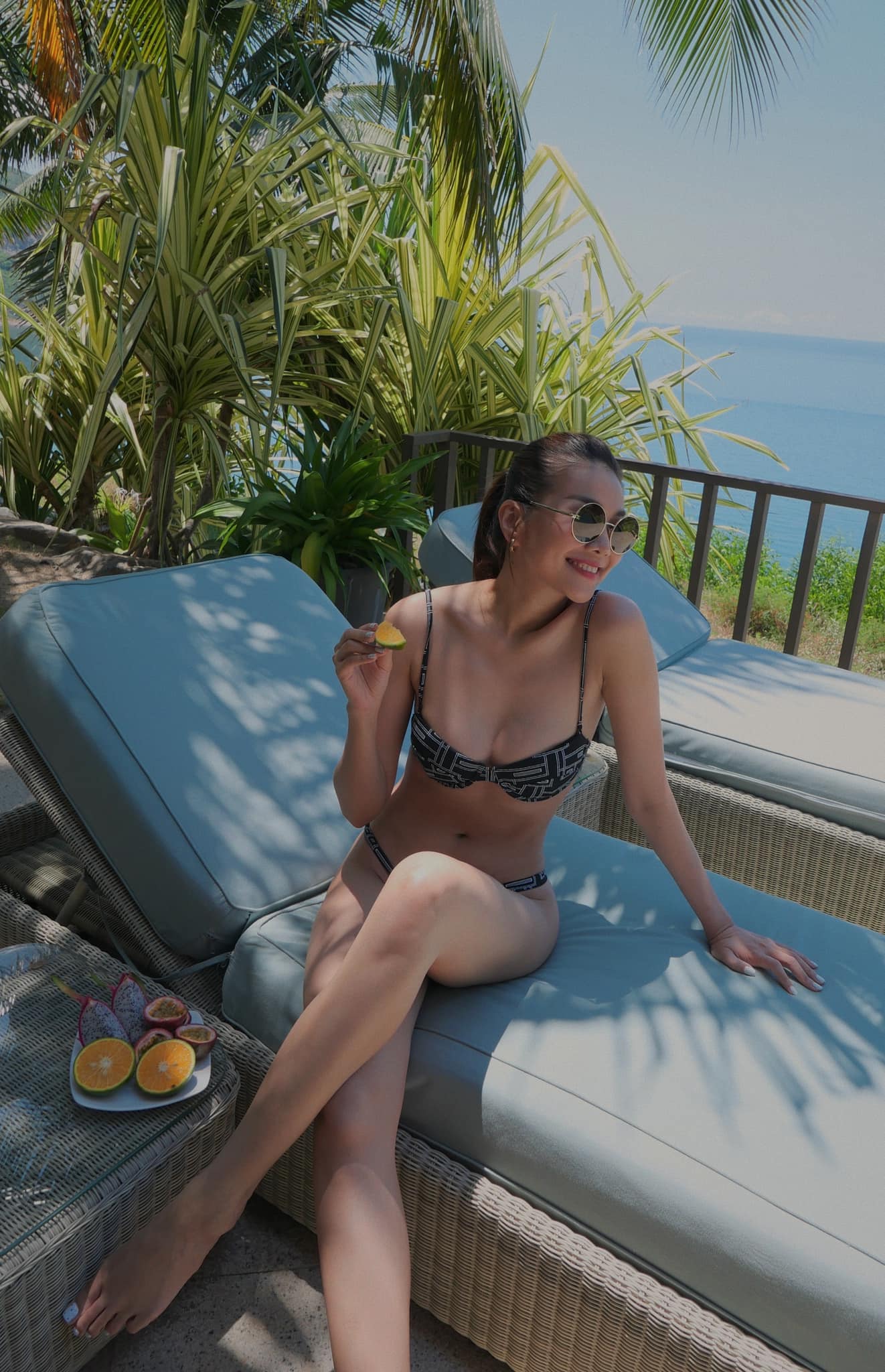 TIn Giải Trí 18/6: Kim Lý - Hà Hồ tình bể tình trên bãi biển - Ảnh 3