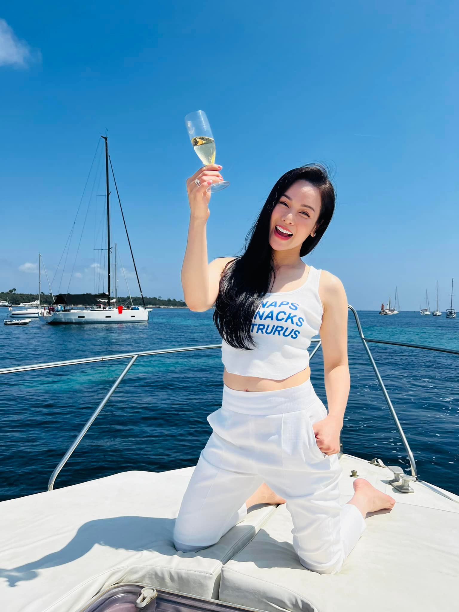 Nhật Kim Anh là ai? - Ảnh 6