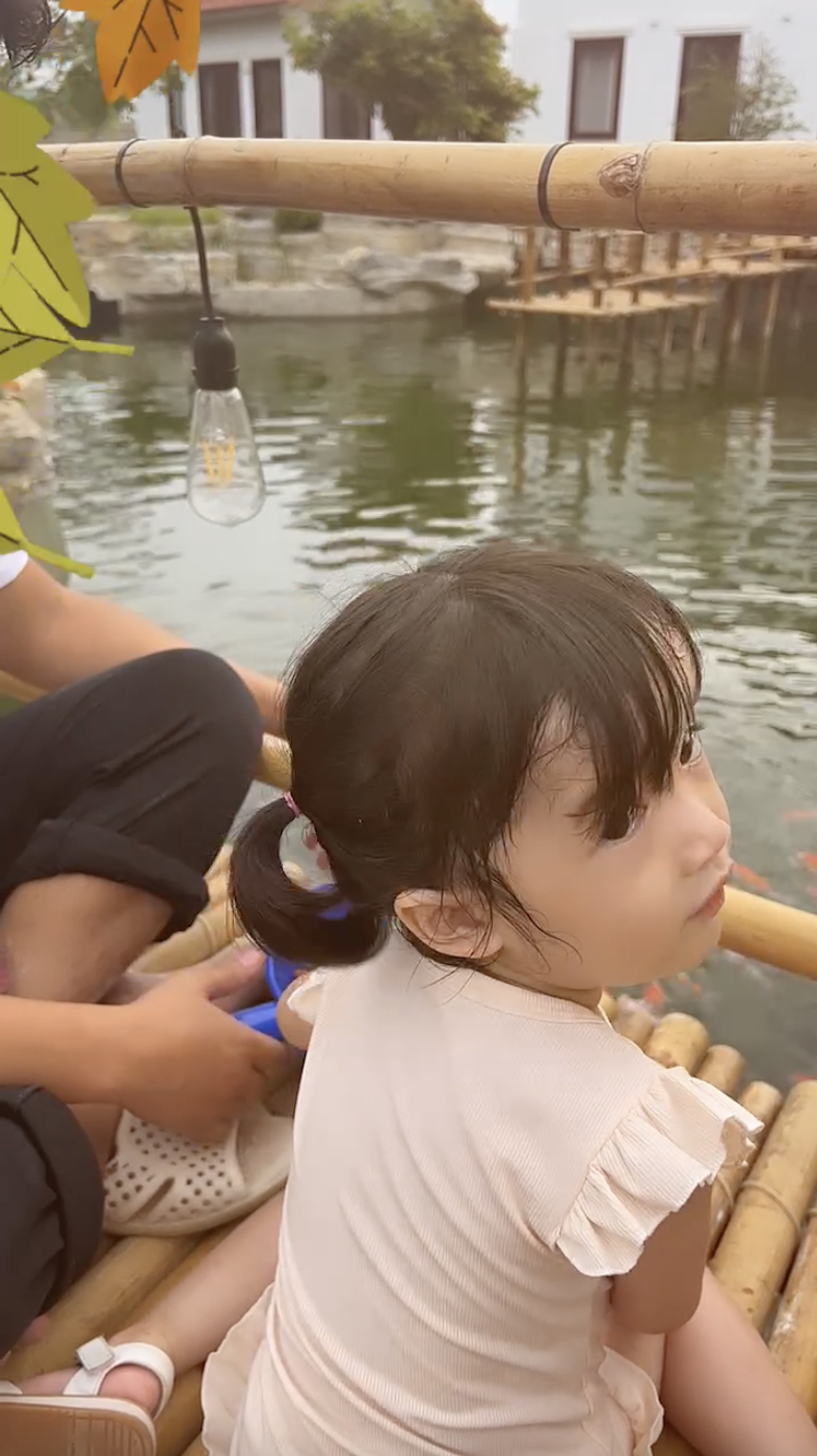 Nhã Phương đăng clip Trường Giang tự tay trang trí phòng lung linh cho con gái đầu lòng - Ảnh 3