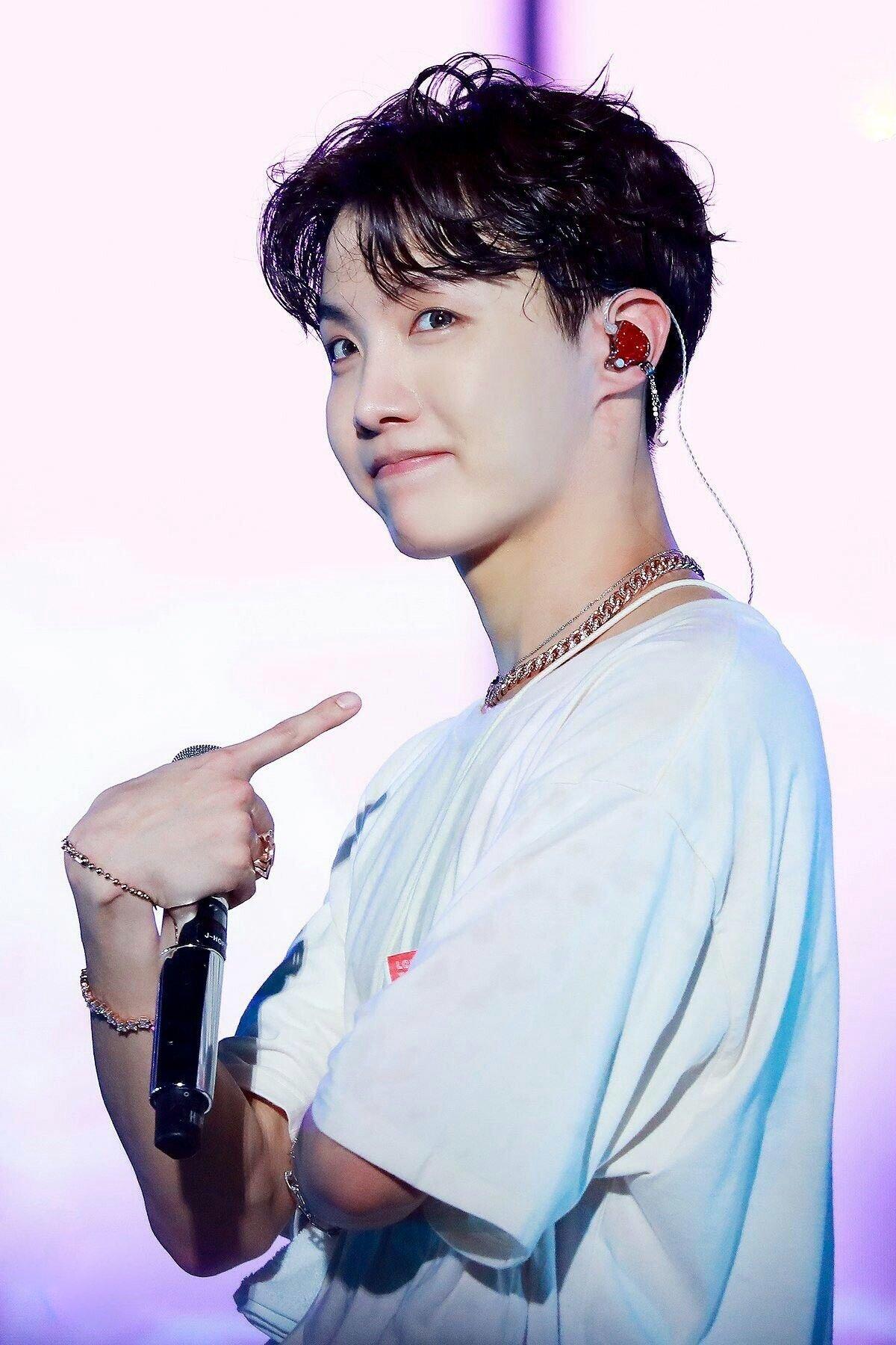 J-Hope là ai? - Ảnh 22