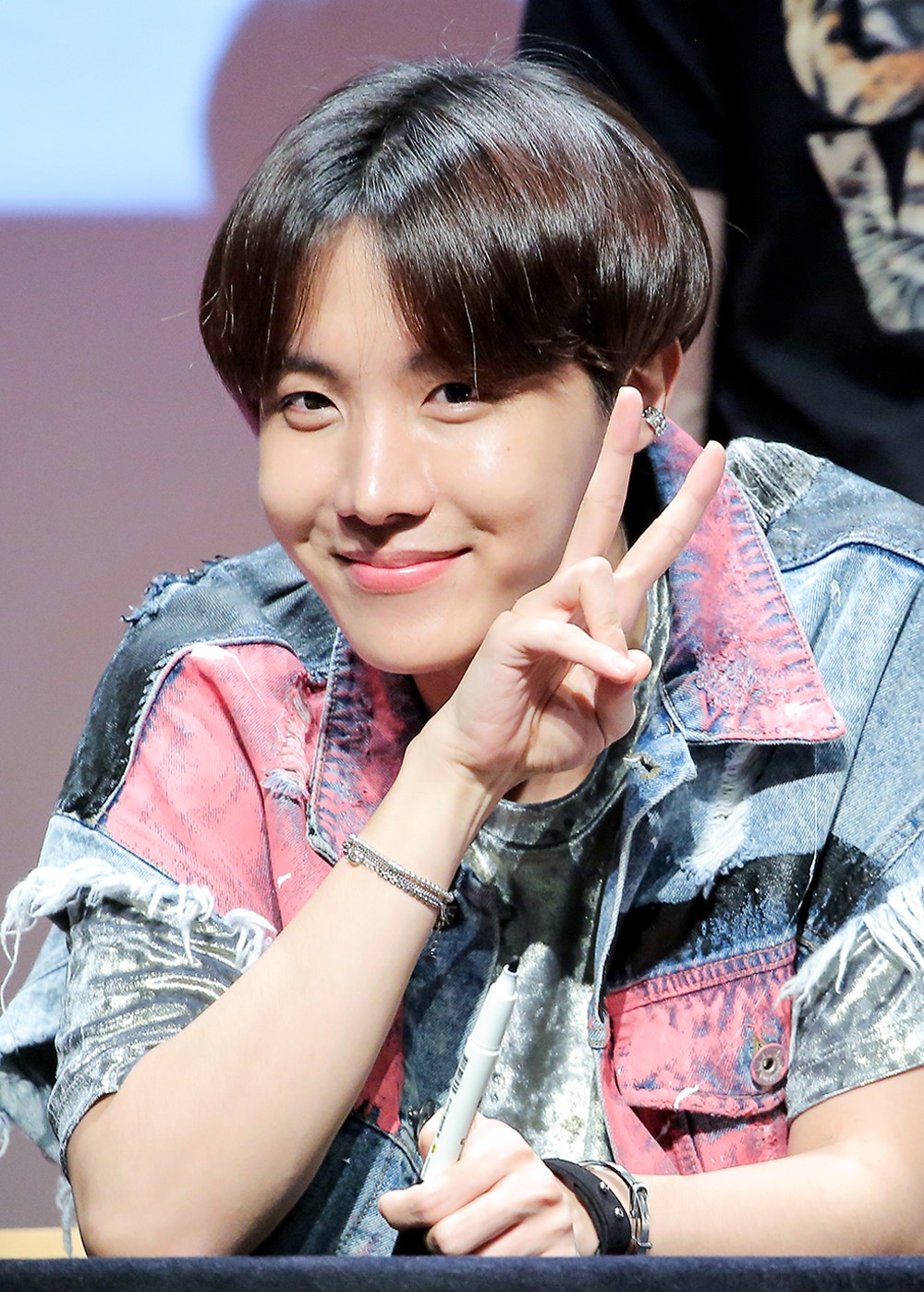 J-Hope là ai? - Ảnh 6