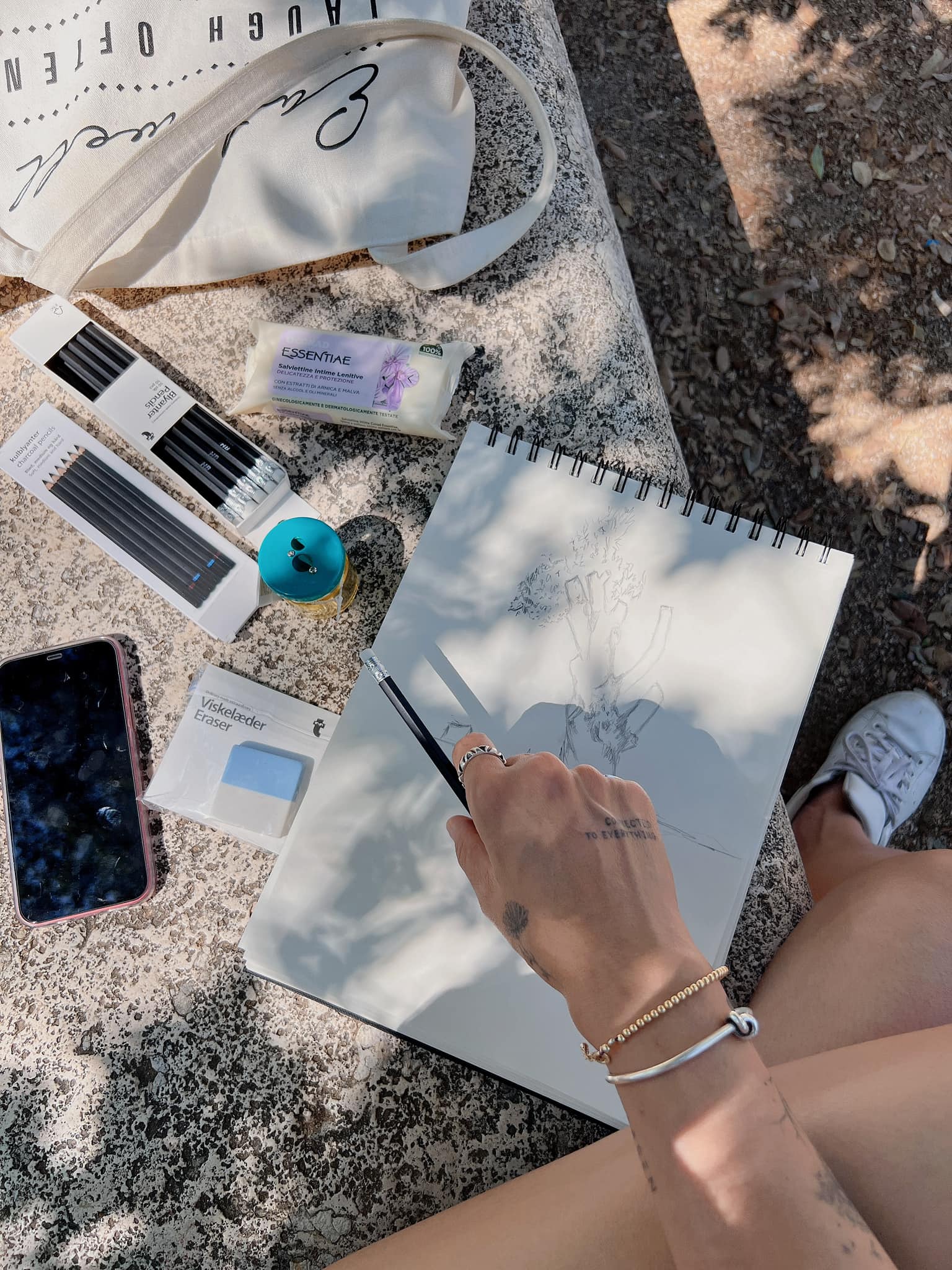 Ngô Thanh Vân tìm lại sở thích cũ sau 20 năm chỉ lao vào công việc, chồng khen: 