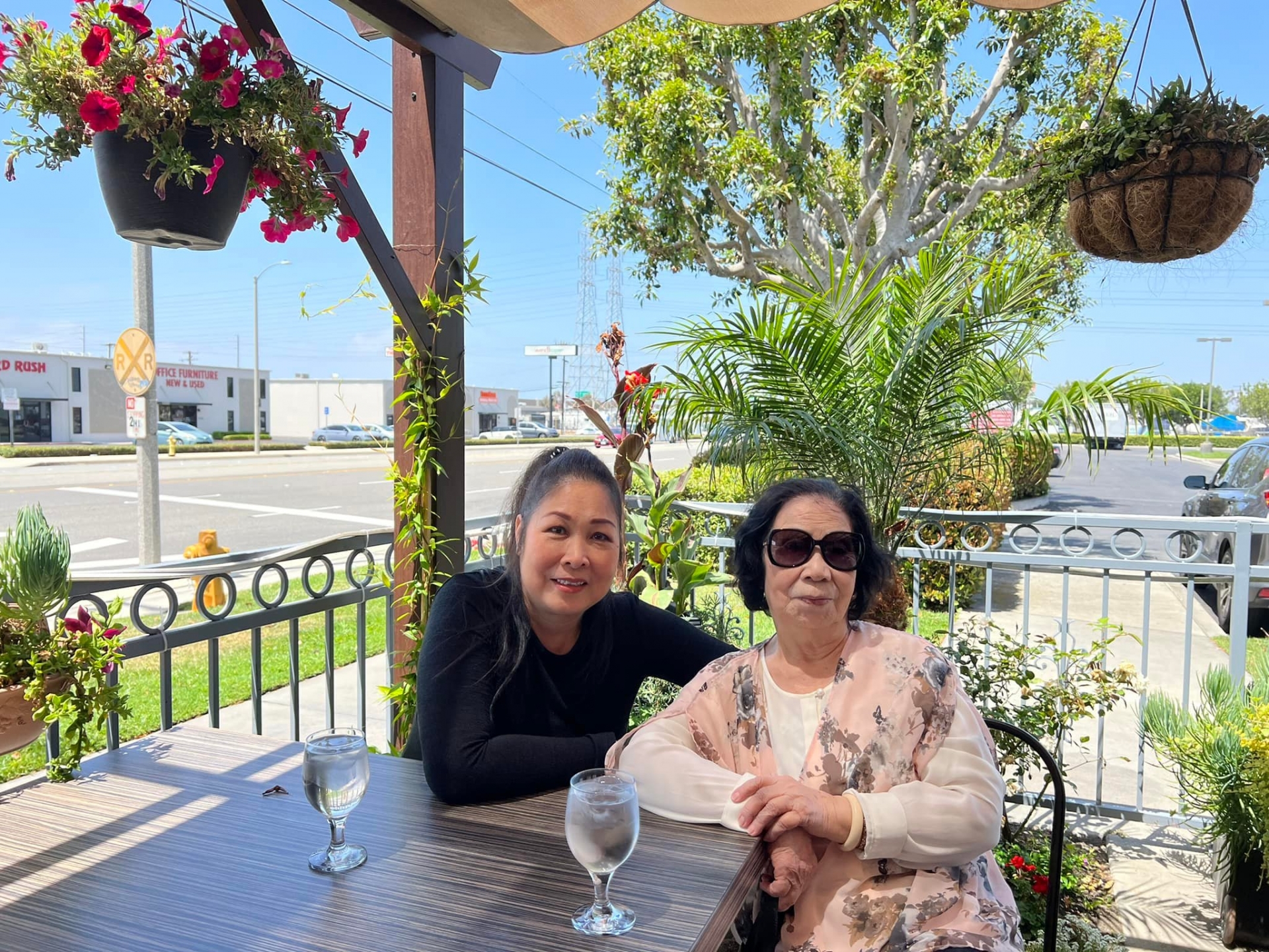 Tin Giải Trí 22/6: - Ảnh 9