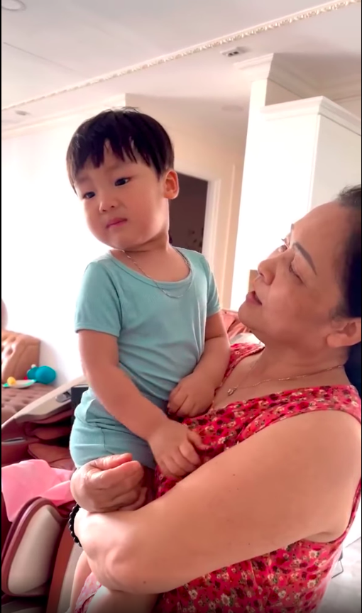 Các bà mẹ đơn thân showbiz làm gì khi con khóc năn nỉ mẹ đừng đi làm? - Ảnh 3