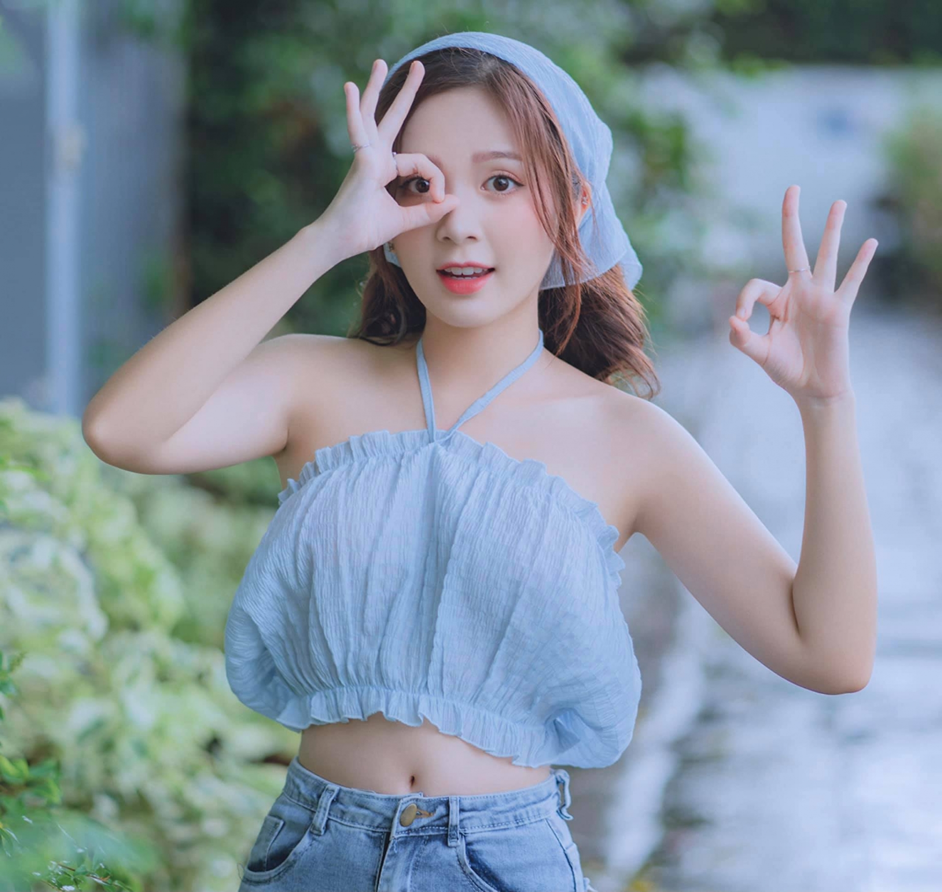 Nhan sắc ngọt ngào, quyến rũ của hot girl cao 1m53 đóng 