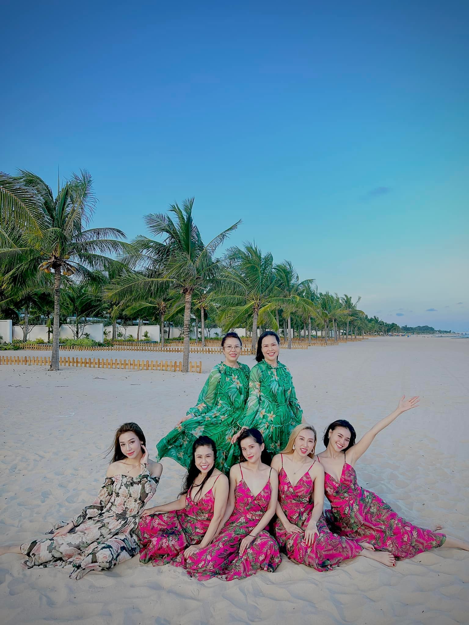 Tin Giải Trí 23/6: - Ảnh 2