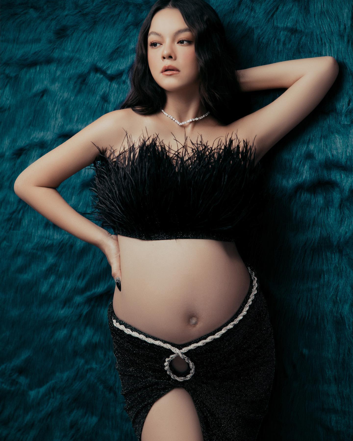 Phạm Quỳnh Anh viết 1 tràng văn đáp trả khi bị mỉa mai 