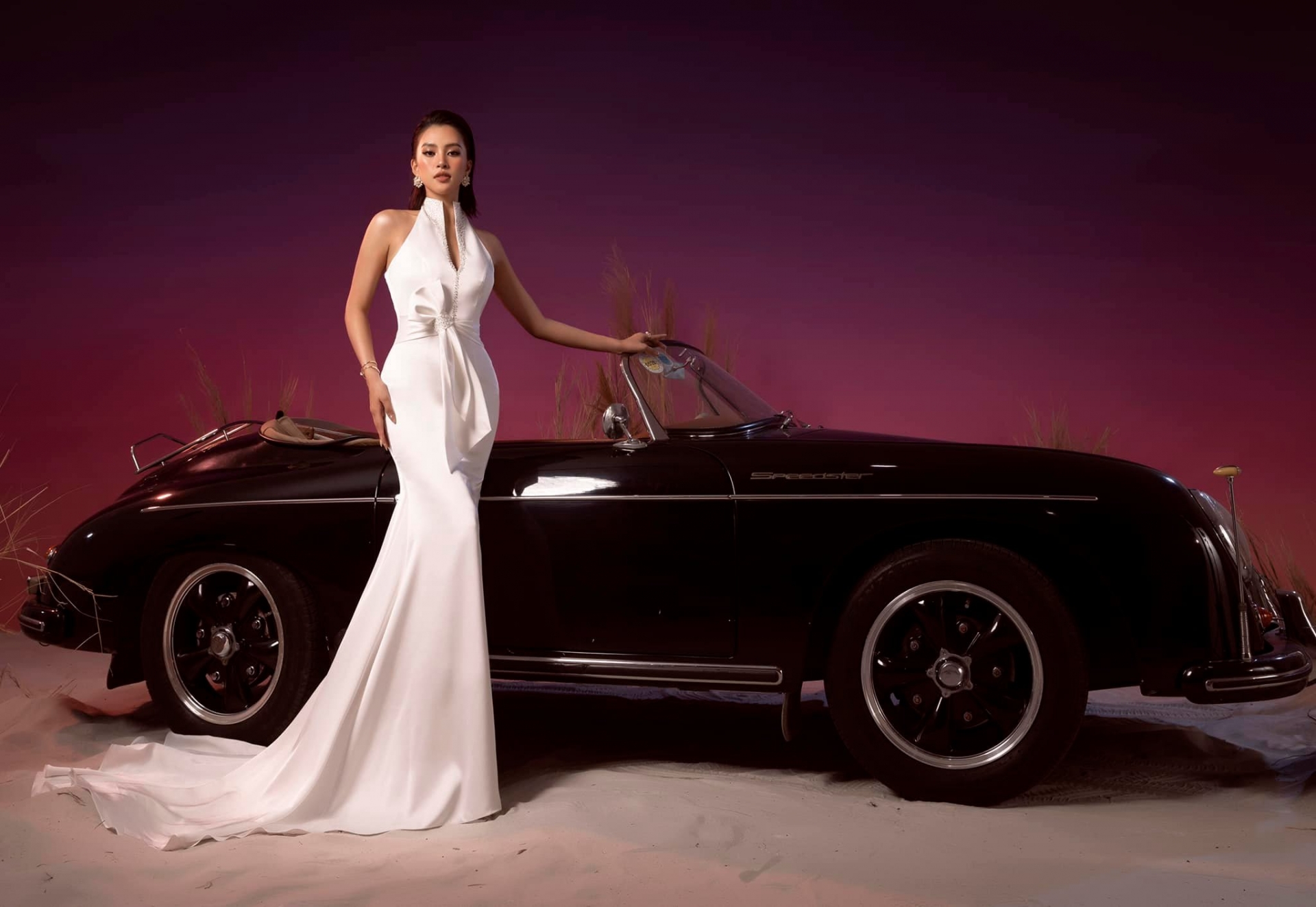 Sánh đôi bên Vĩnh Thụy, Tiểu Vy bị chê 