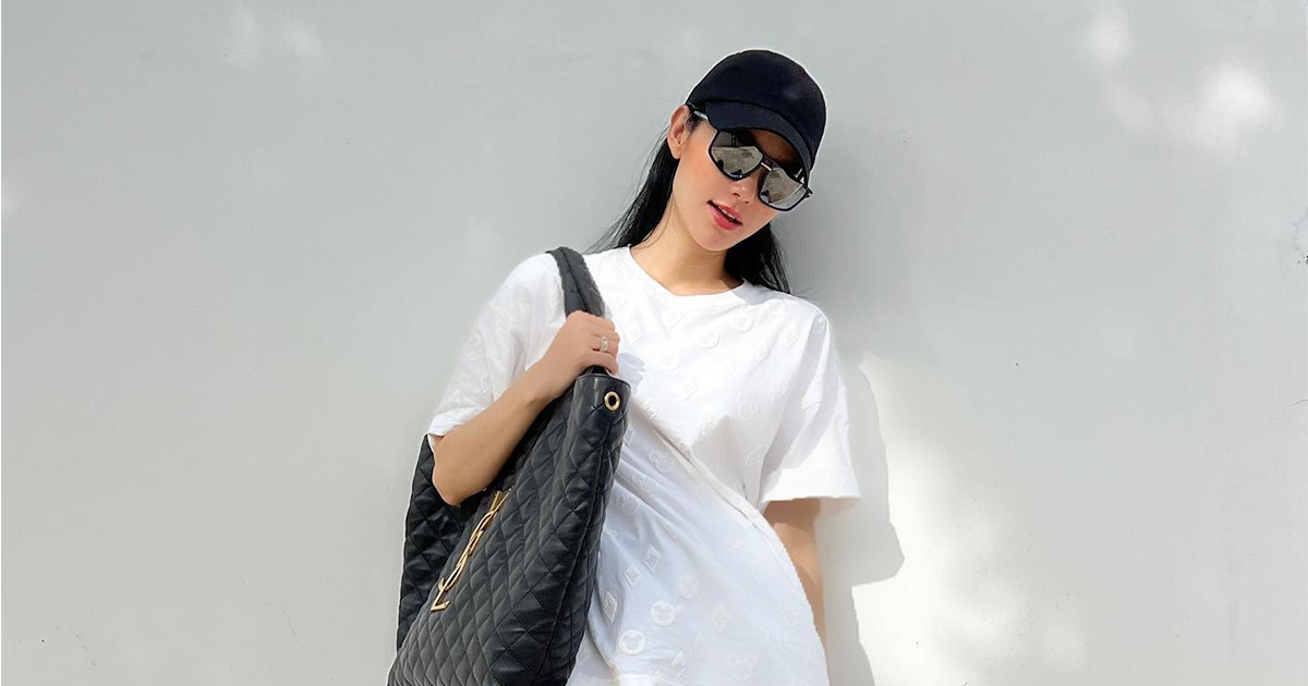 Minh Hằng tất bật rời chỗ làm về nấu cơm tối cho chồng