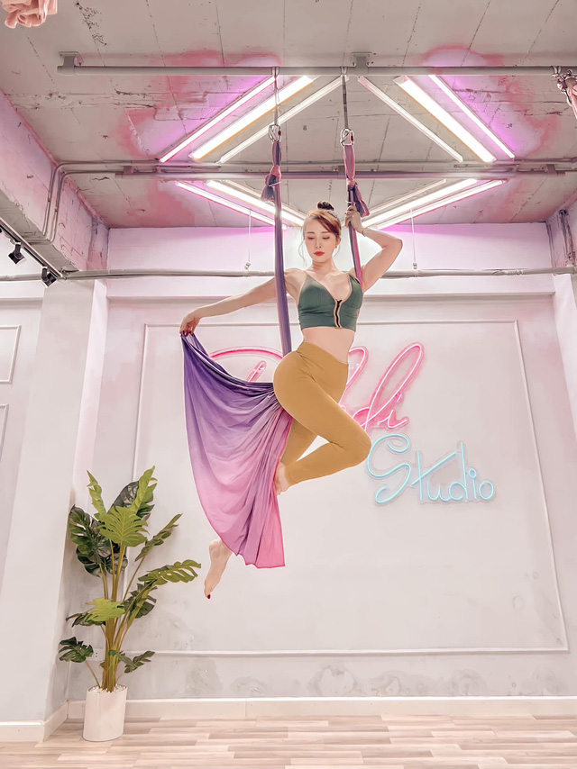 Quỳnh Nga nhảy nhót khoe trọn thân hình nuột nà, cơ bụng săn chắc - Ảnh 6