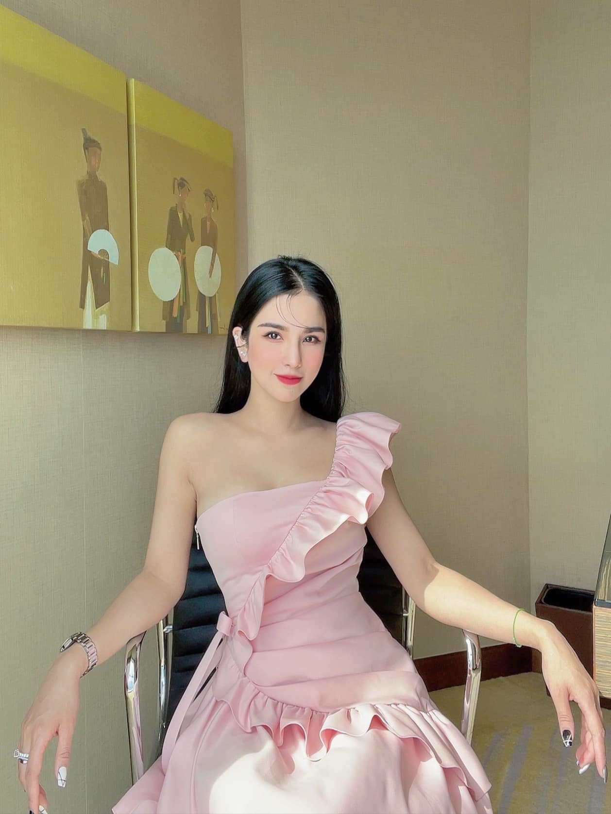 Diệp Lâm Anh - Ảnh 1