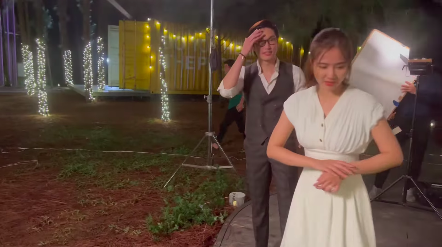 Huyền Lizzie bị bỏng, Đình Tú nóng hết mặt với cảnh hôn dưới pháo hoa - Ảnh 7