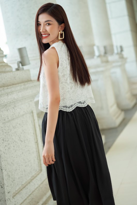 Lương Thanh khoe nhan sắc thăng hạng với phong cách nữ tính ngày hè - Ảnh 10