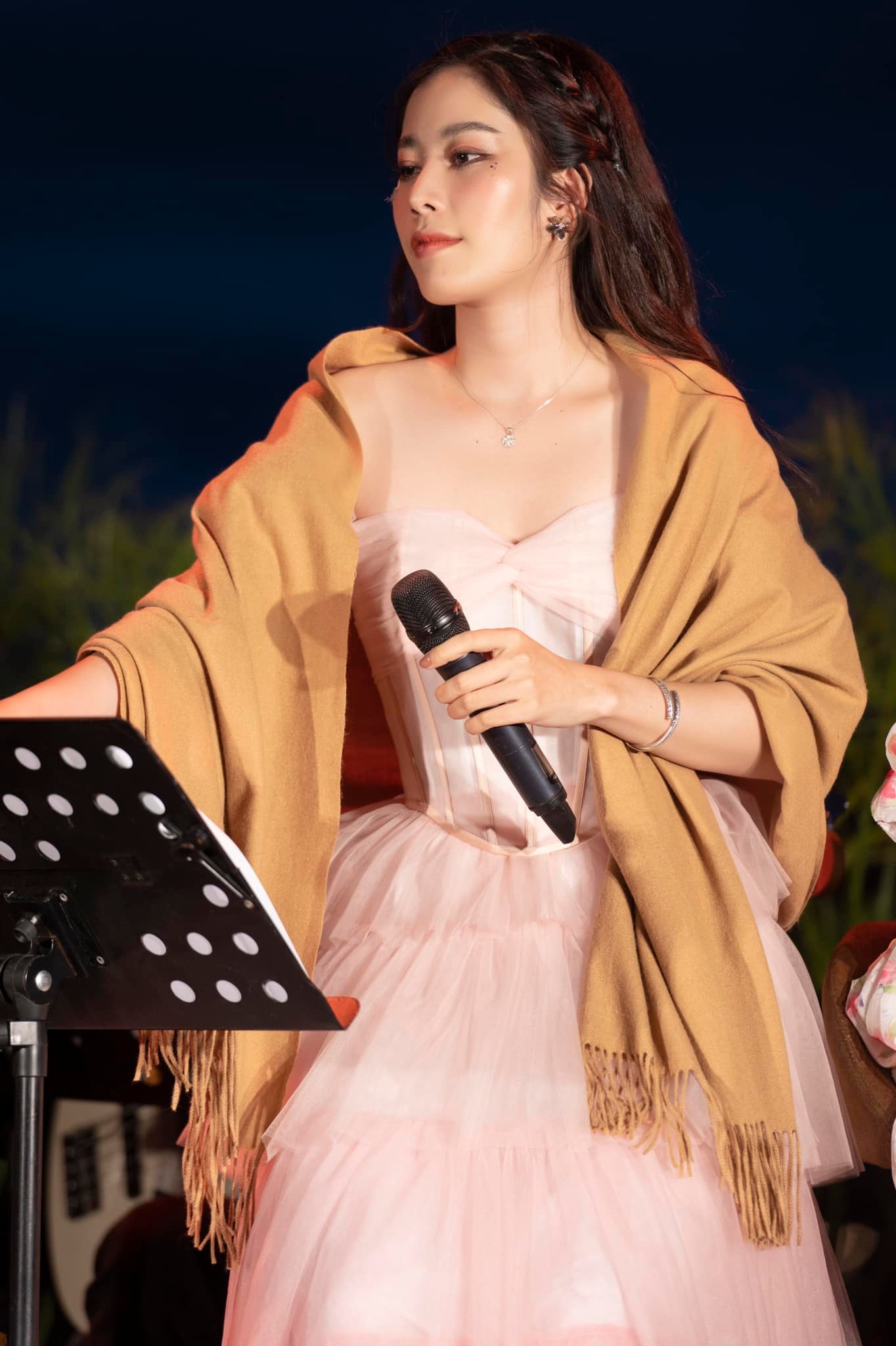 Nam Em thừa nhận vẫn ở nhà thuê, thu nhập chỉ đủ ăn - Ảnh 3